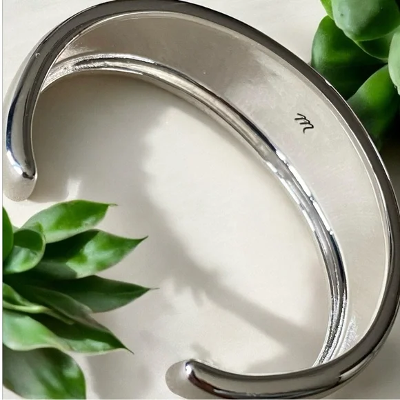 ๐2 x HOST PICK๐ NWT Madewell Chunky Domed Cuff Bracelet - Picture 5 of 7
